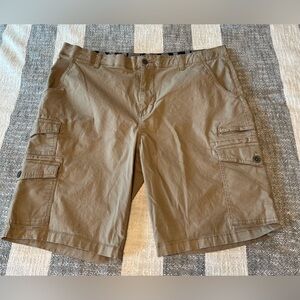 IRON Co Men’s Cargo Shorts SZ 38 Sandy Taupe